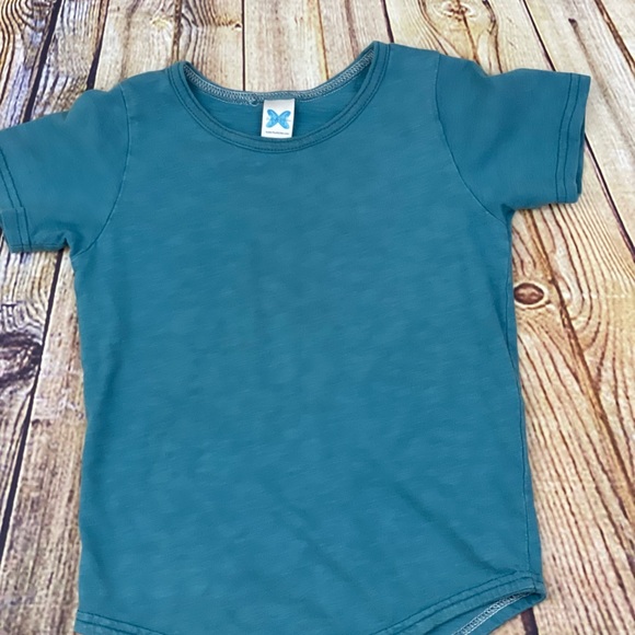 Three topss - Picture 4 of 4